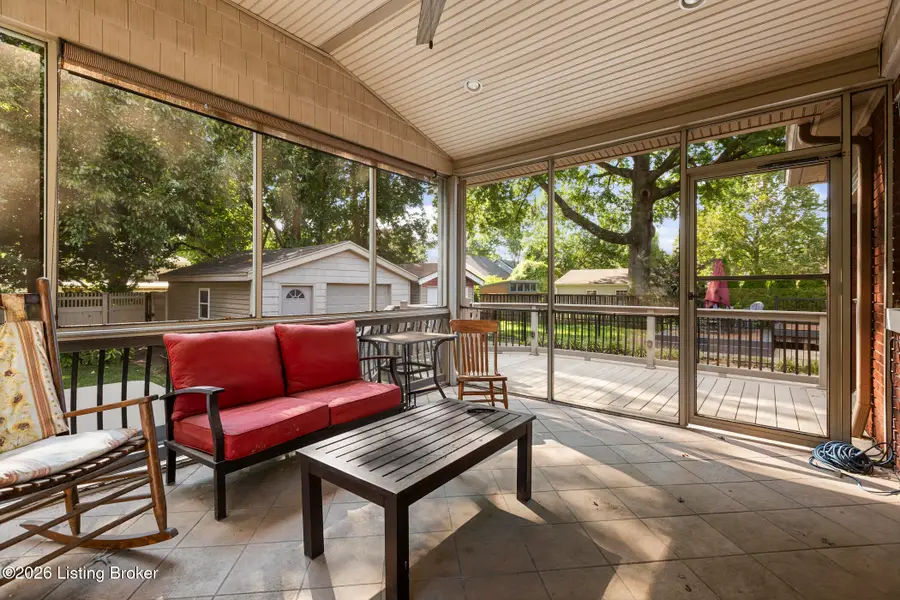 208 Oxford Pl, Louisville, KY 40207 - #2