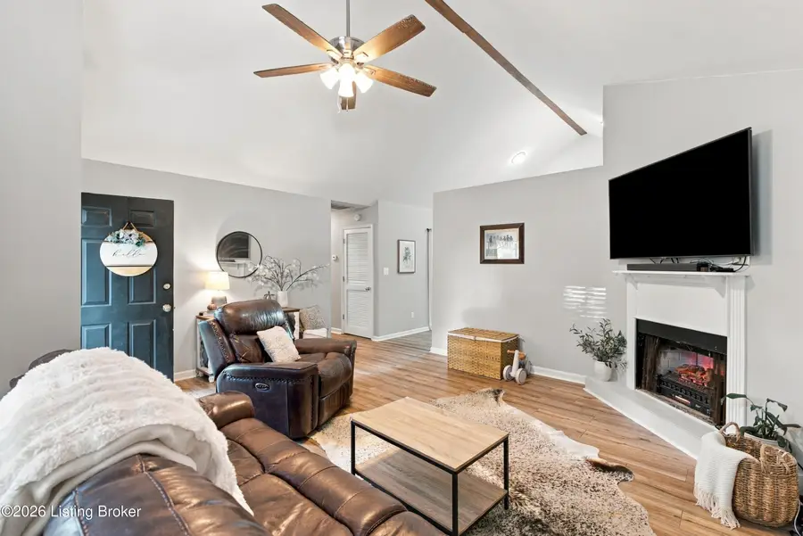 3257 Yoder Tipton Rd, Taylorsville, KY 40071 - #3