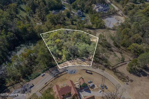 4 Banta Blvd, Pewee Valley, KY 40056