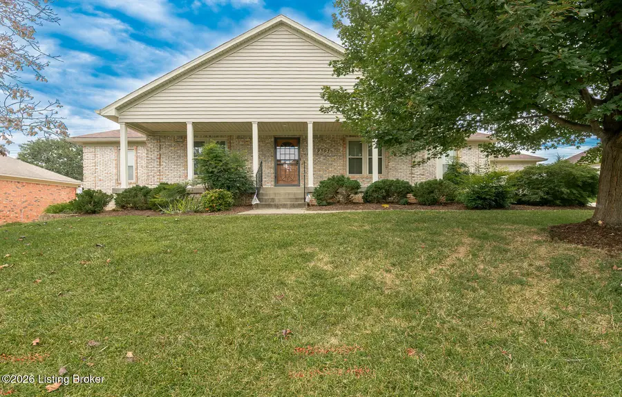 9505 Dabney Carr Dr, Jeffersontown, KY 40299 - #2