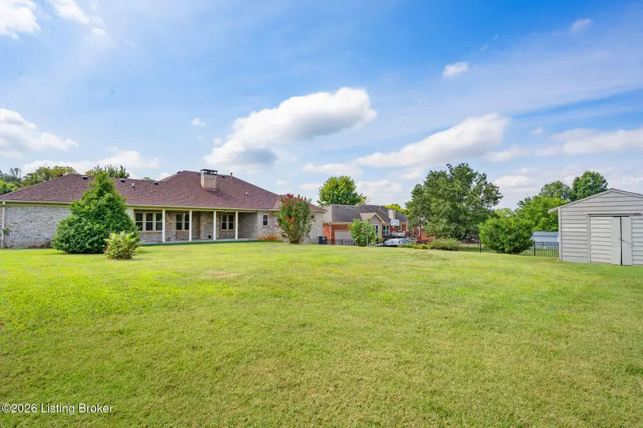 9505 Dabney Carr Dr, Jeffersontown, KY 40299 - #3