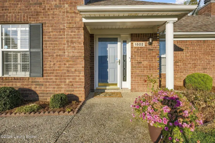 1802 Eagle Creek Pl, Louisville, KY 40222 - #3