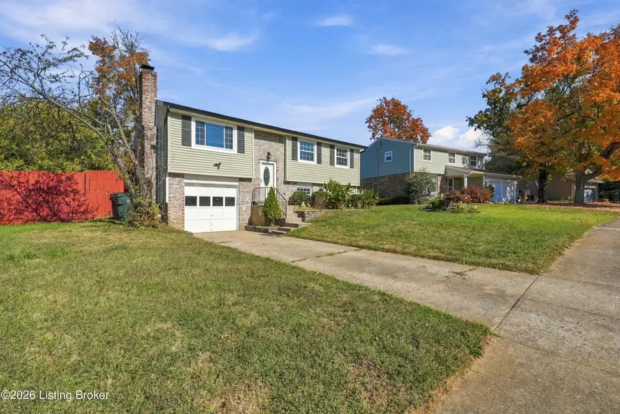 9107 Raintree Dr, Louisville, KY 40220 - #2