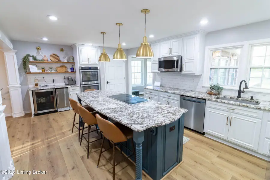 7218 Billtown Rd, Jeffersontown, KY 40299 - #2