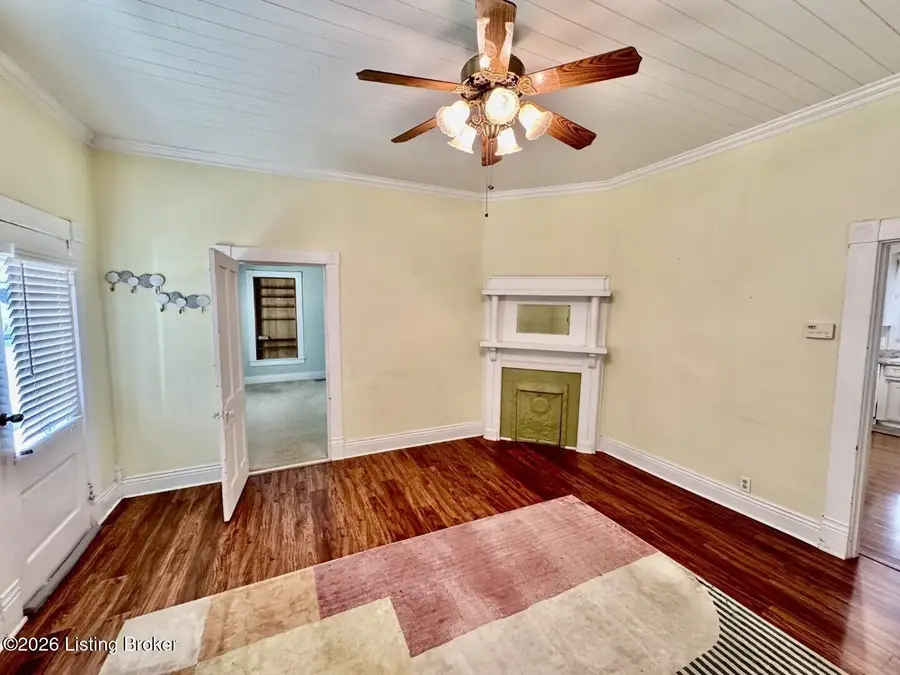 204 Covington Ave, Springfield, KY 40069 - #3