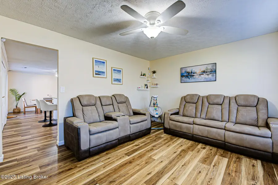 2503 Post Ct, Louisville, KY 40299 - #3