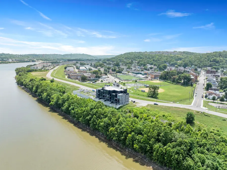 747 Manhattan Boulevard #204, Dayton, KY 41074 - Image #2