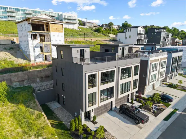 76 W 13th Street #34, Newport, KY 41071