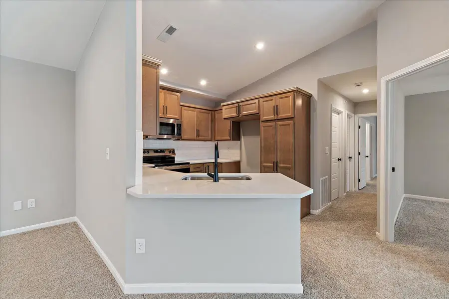 758 Crescent Landing #1-300, Walton, KY 41094 - Image #2