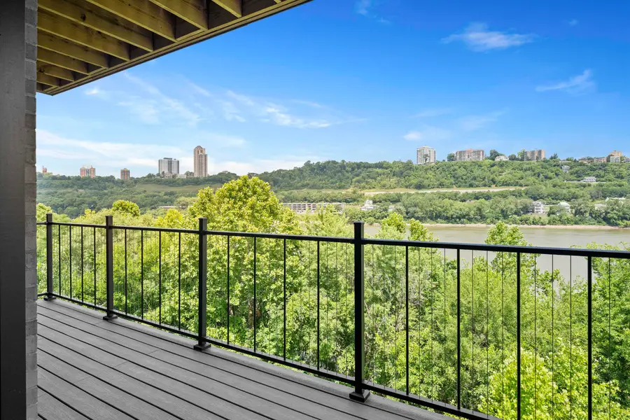 745 Manhattan Boulevard #203, Dayton, KY 41074 - Image #2