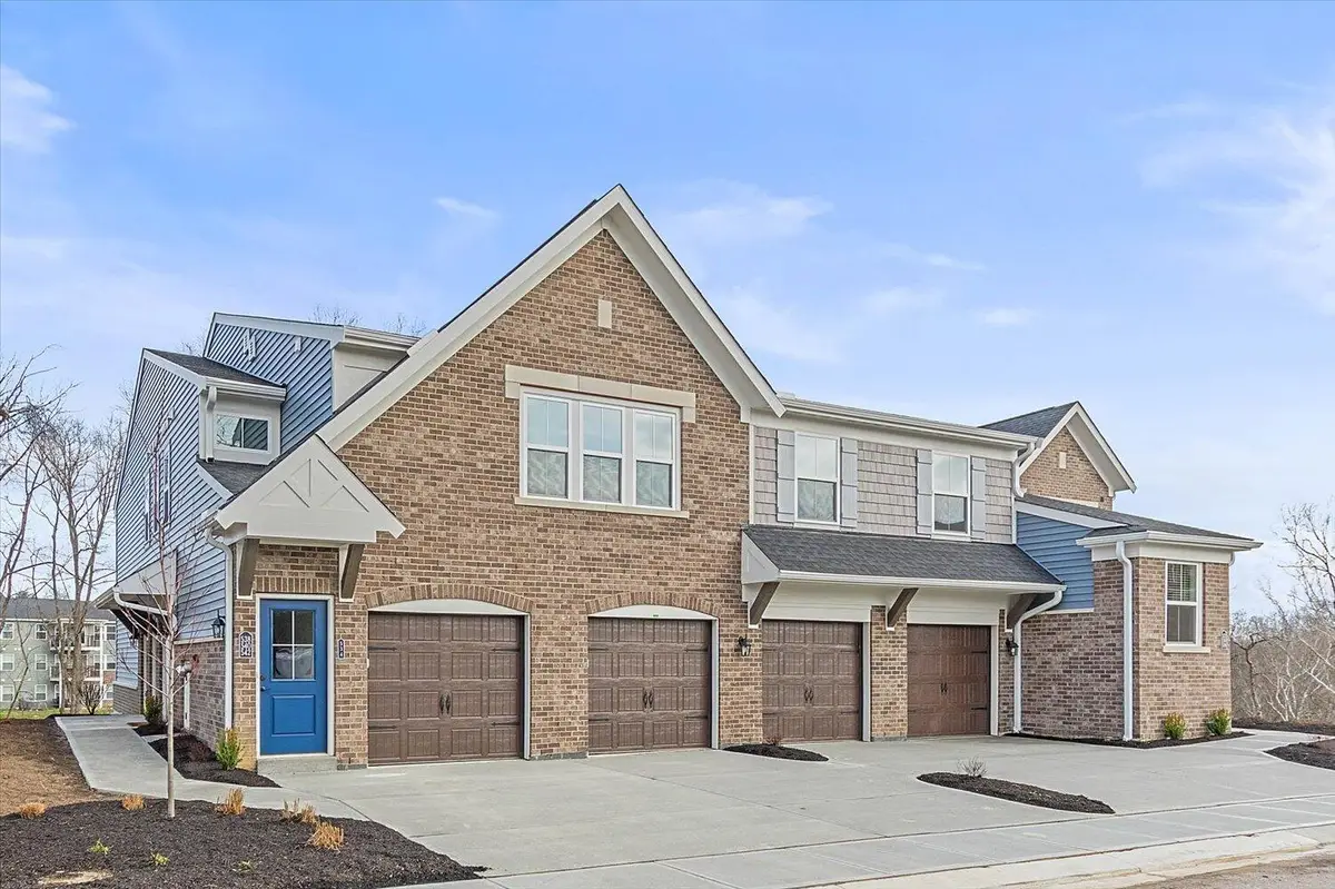 540 Foxhill Drive #13-101, Crescent Springs, KY 41017 - Image #1