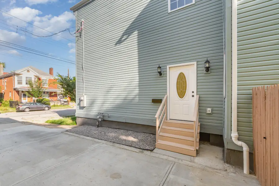 1904 Greenup Street, Covington, KY 41011 - Image #2