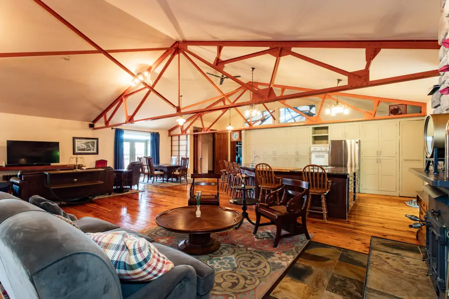 4003 Decoursey Avenue, Latonia, KY 41015 - Image #2