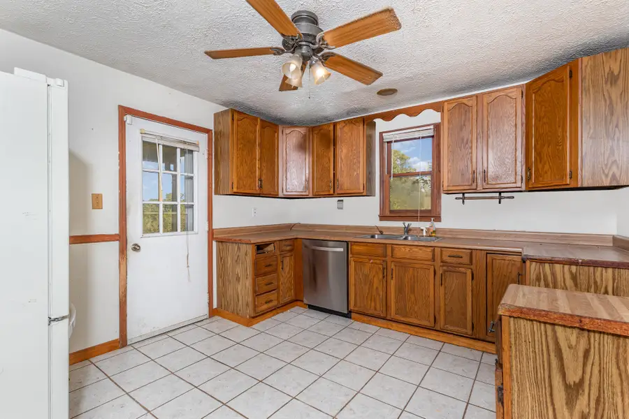 858 Ridgeview Drive, Florence, KY 41042 - Image #2