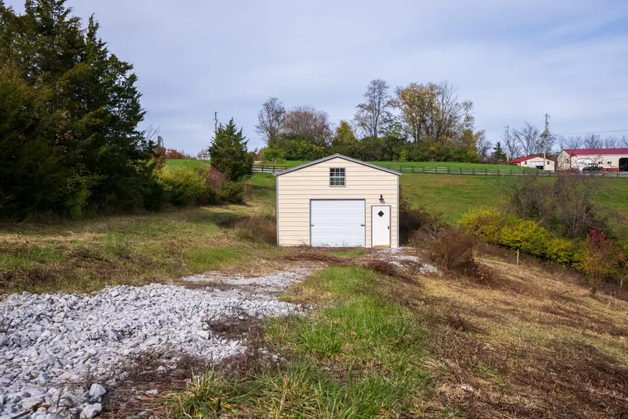15711 Pfanstiehl Road, Demossville, KY 41033 - Image #2