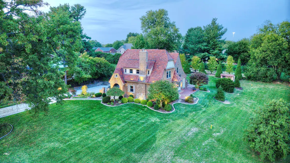 12 Rossmoyne Drive, Crestview Hills, KY 41017 - Image #1