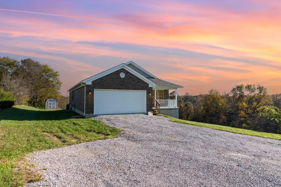 1395 E Rogers Road, Crittenden, KY 41030 - Image #2