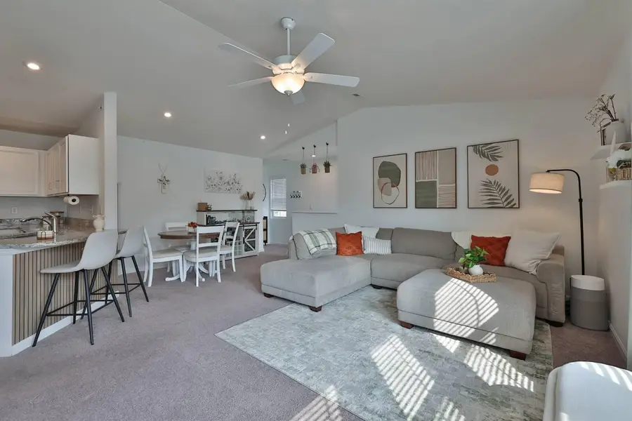 762 Yorkshire Drive, Alexandria, KY 41001 - Image #2