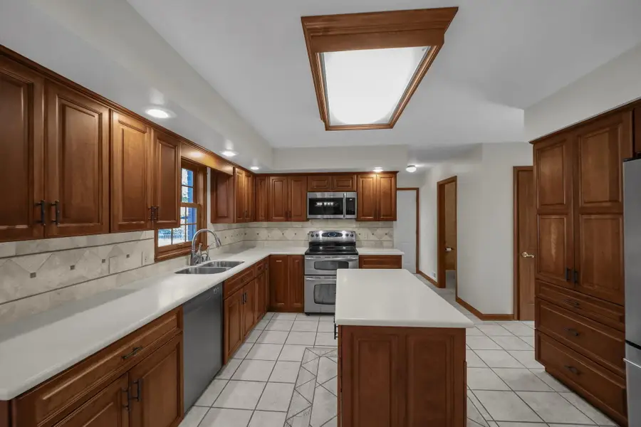 8120 Woodcreek Drive, Florence, KY 41042 - Image #2