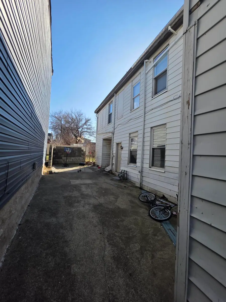 110 W 7th Street #2, Newport, KY 41071 - #3