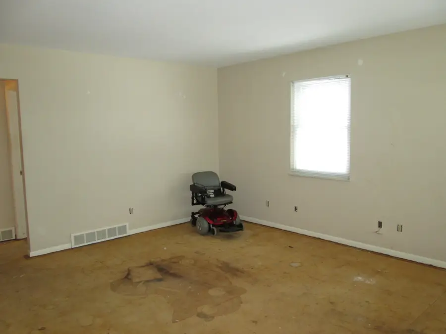 419 Foster Avenue, Florence, KY 41042 - #3