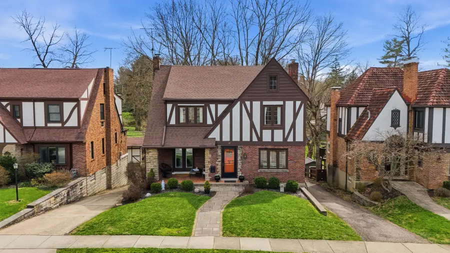 55 S Vernon Lane, Fort Thomas, KY 41075 - #2