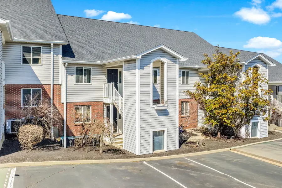 19 Carriage House Drive, Fort Thomas, KY 41075 - #2