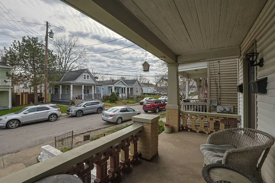 318 E 42nd Street, Covington, KY 41015 - #3