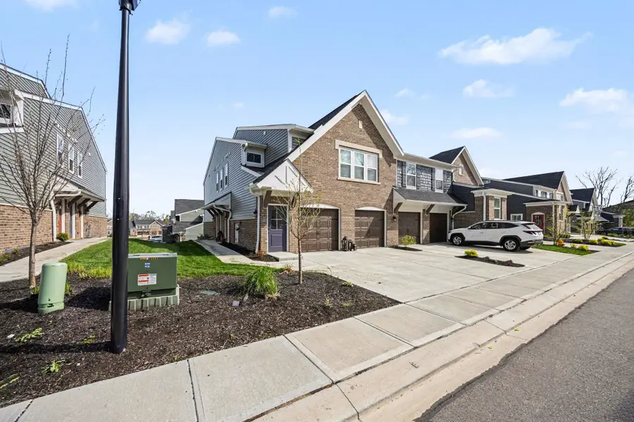 628 Foxhill Drive #10-101, Crescent Springs, KY 41017 - #2