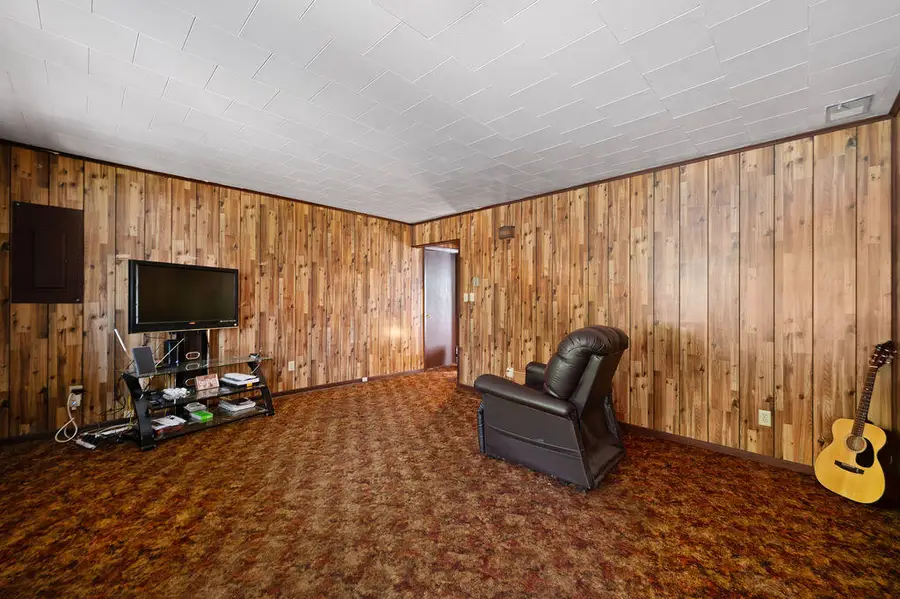 805 Eustace Avenue, Fort Thomas, KY 41075 - #3