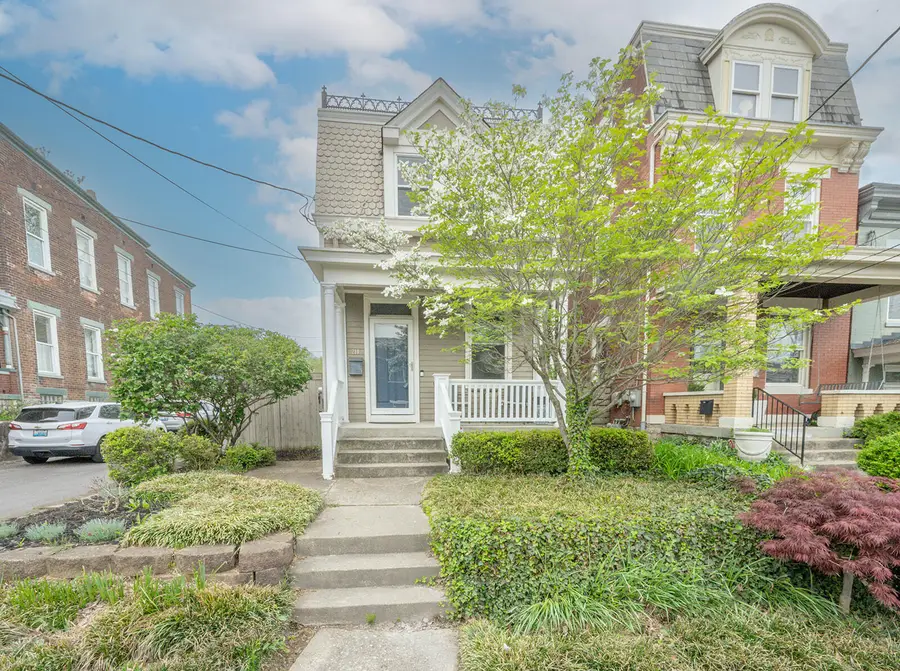 210 Adela Avenue, Ludlow, KY 41016 - #3