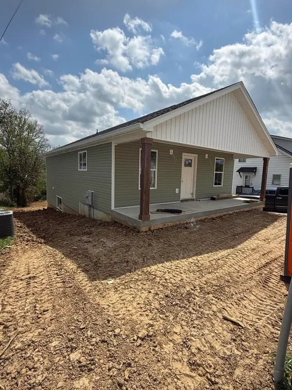 14 High School Court, Walton, KY 41094