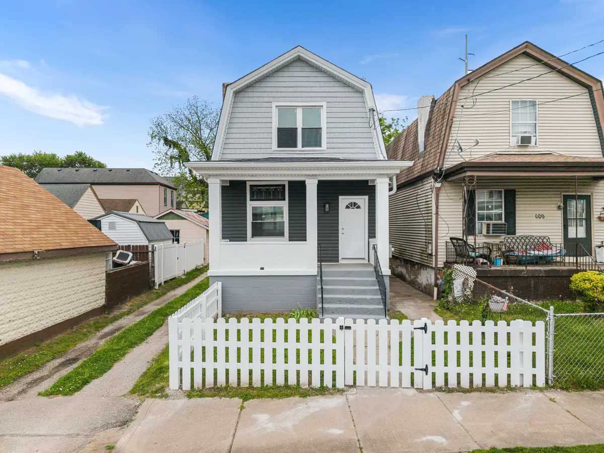 607 Main Street, Dayton, KY 41074 - #1