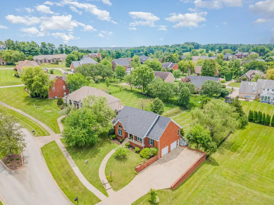 2600 Sunningdale Place E, La Grange, KY 40031 - #3