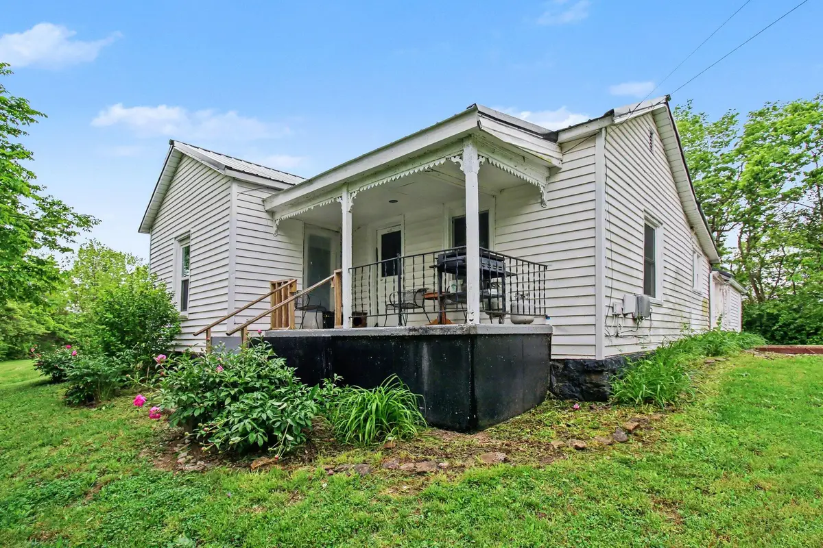 8585 Dixie Hwy, Williamstown, KY 41097 - #1