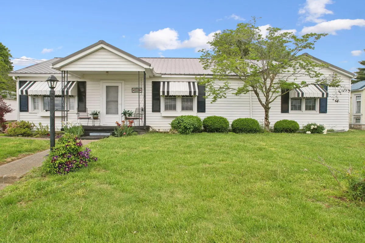 221 Duke Of York Street, Maysville, KY 41056 - #1