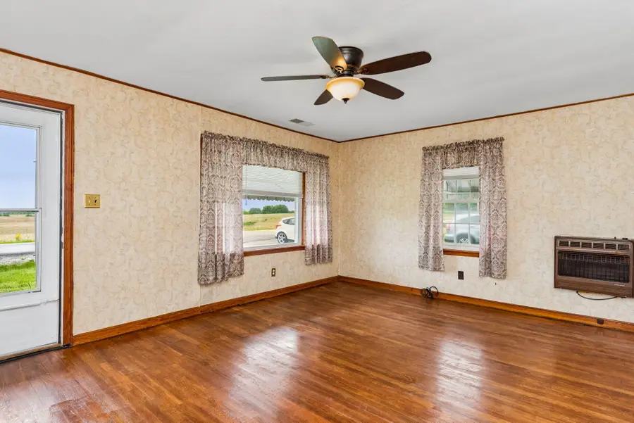 221 Duke Of York Street, Maysville, KY 41056 - #3