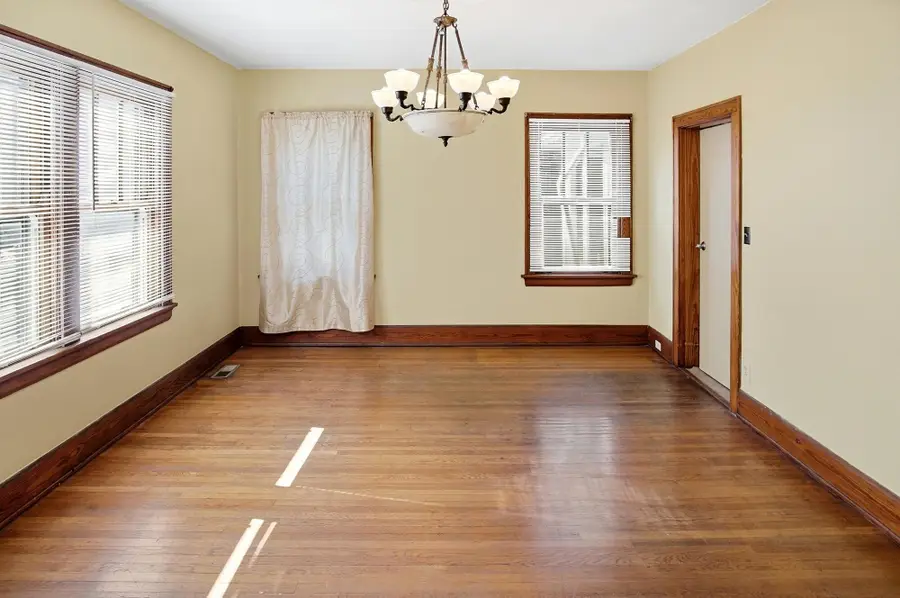 319 W 18th Street, Covington, KY 41011 - #3