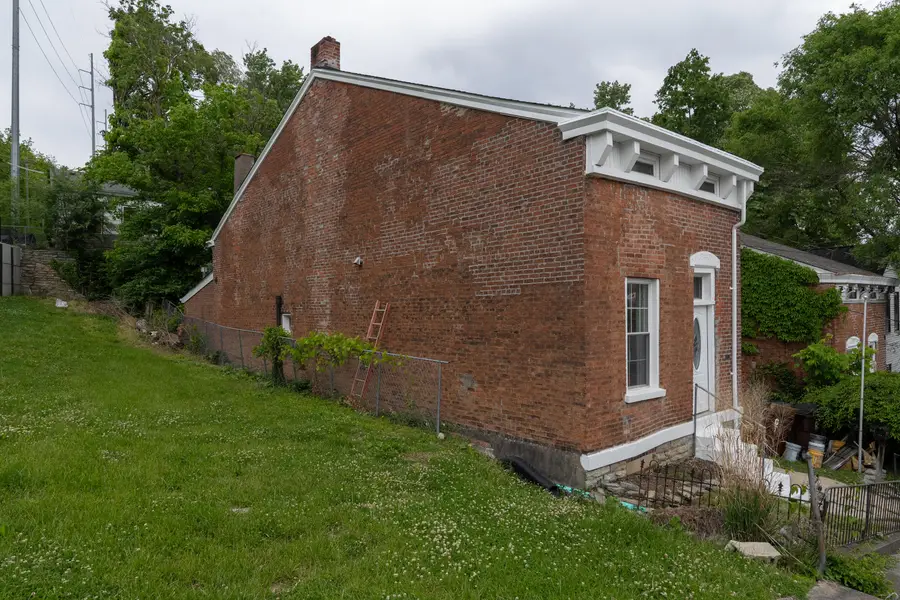 728 W 9th Street, Covington, KY 41011 - #3