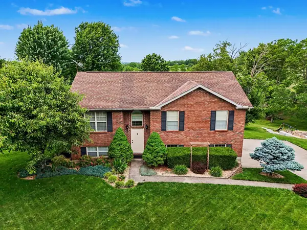 32 Ridge View Circle, Dry Ridge, KY 41035