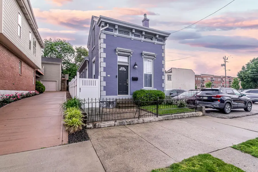 212 E 4th Street, Newport, KY 41071 - #3