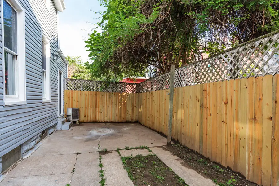 111 W 10th Street, Newport, KY 41071 - #3