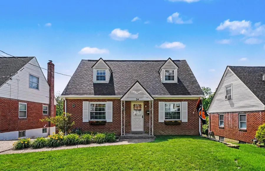 24 Pine Hill Drive, Highland Heights, KY 41076 - #2