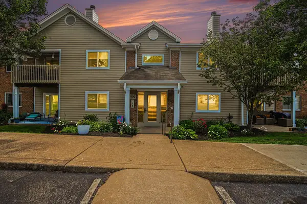 490 Lakeview Drive #205, Newport, KY 41071