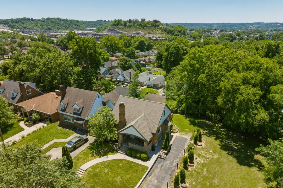 904 Clayton Court, Bellevue, KY 41073 - #2