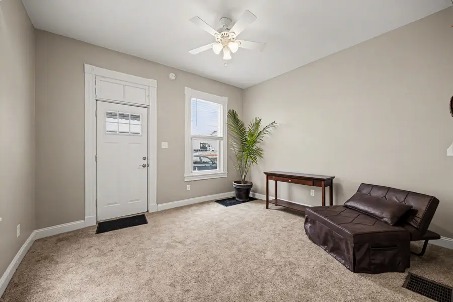704 W 35th Street, Latonia, KY 41015 - #2