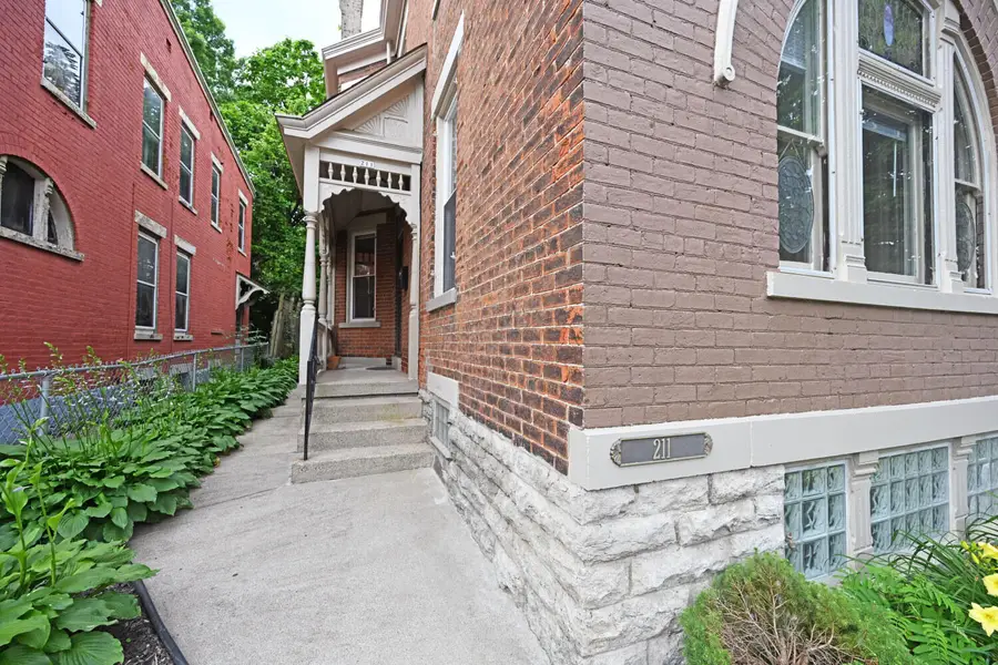 211 E 18th Street, Covington, KY 41014 - #3