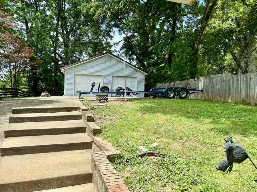 138 W French Avenue, Burnside, KY 42519 - #3