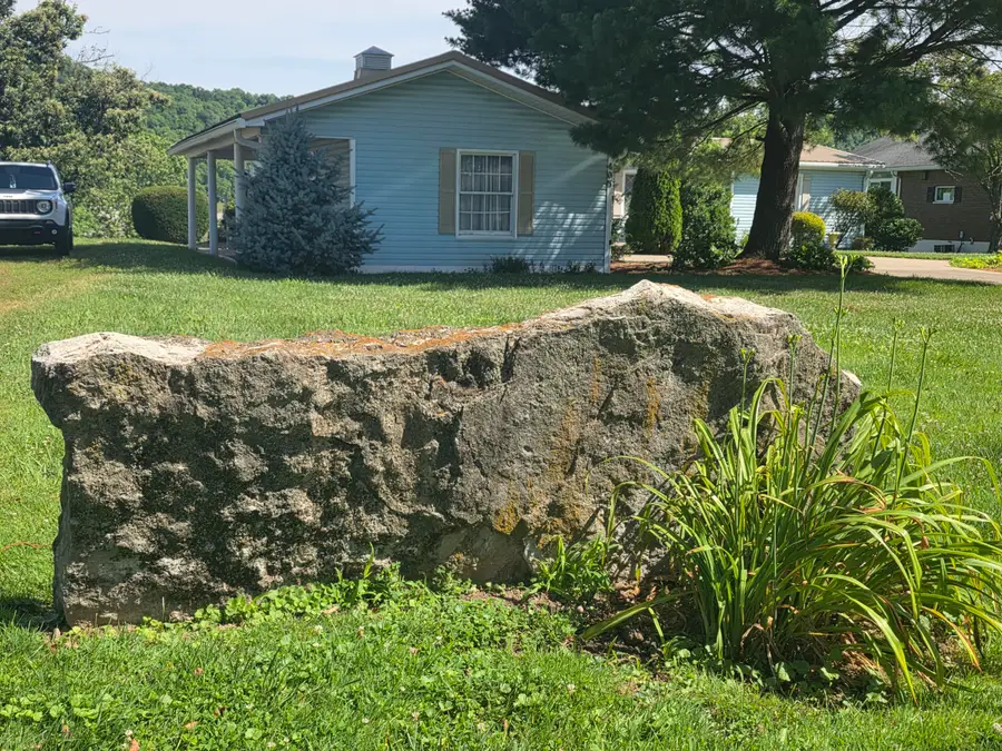 405 E High Street, Warsaw, KY 41095 - #3