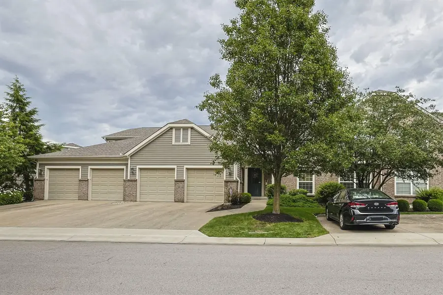 2115 Clareglen Drive #302, Crescent Springs, KY 41017 - #2